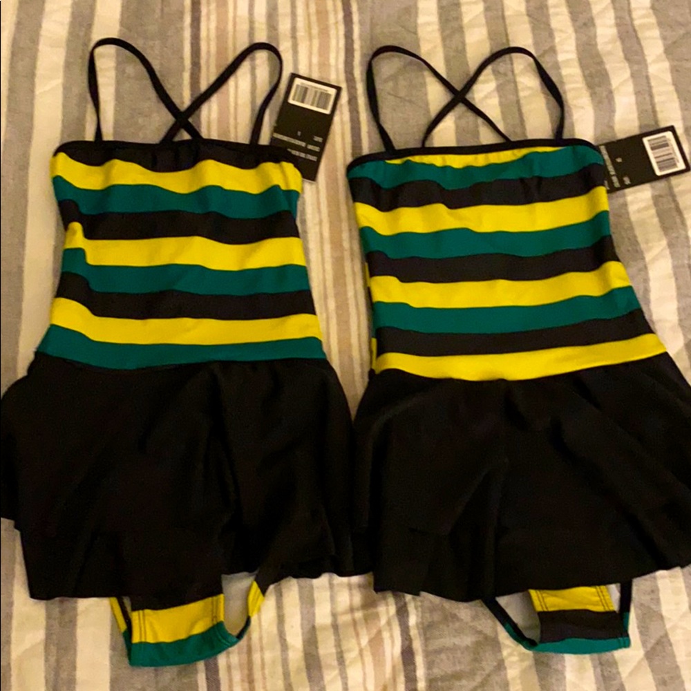 Cross cross back skirted one piece swim suit